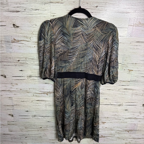 BCBGMaxAzria Abstract Patterned dress size xs black - Picture 6 of 6